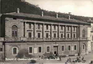 Mercato S. Severino - Municipio anni '60