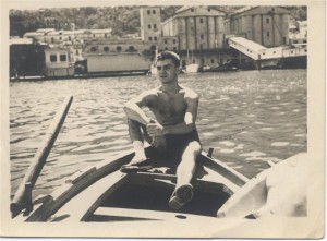 Franco Avallone sul famoso "moscone" punta la preda. Franco Avallone sul famoso "moscone" punta la preda.
