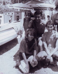Arturo e Angioletta Sessa con gli amici Gennaro Mucciolo e Cennatiempo Arturo e Angioletta Sessa con gli amici Gennaro Mucciolo e Cennatiempo