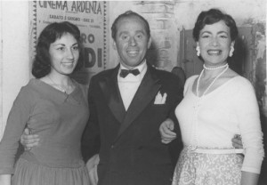 Mario Fenzi con la soubrette Lilia Marcacci (a destra).