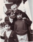 Antonio, Mario, Katia e la nonna Angelina. Antonio, Mario, Katia e la nonna Angelina.