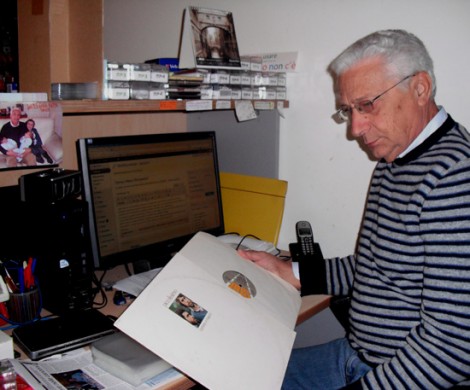 Carlo alle prese con LP di Tommy e Marco