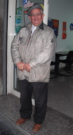 Antonio Grimaldi (Ricevitoria del lotto) è per la mezz'ora.