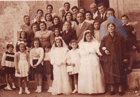Un caro ricordo di mia madre, mia sorella e le cugine Olimpia e Nunziatina.