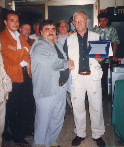 Matteo Napoli premiato da Gerardo Sabarese.