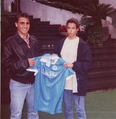 Fabio Cannavaro campione del mondo regala la maglia a Carla Casale