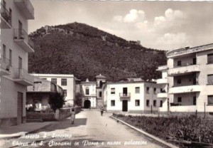 Palazzine popolari e Chiesa di S. Giovanni.