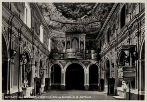 Mercato S. Severino - Interno Chiesa S. Antonio