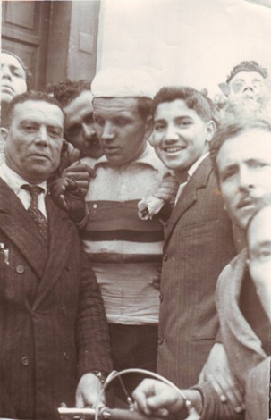 Ermete Gentile col Campione del mondo Vittorio Adorni.
