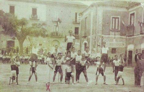 Educazione Fisica e Morale dei giovani fascisti.