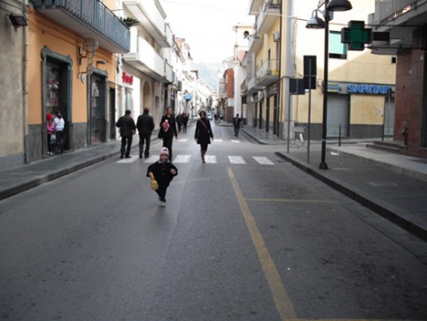 Bimbi felici per lo spazio libero
