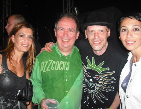Lola Massey con i Buzzcocks (Gruppo punk inglese)
