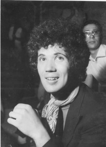 Carlo Casale, bassista degli Ambassadors alle spalle di Lucio Battisti (1969).
