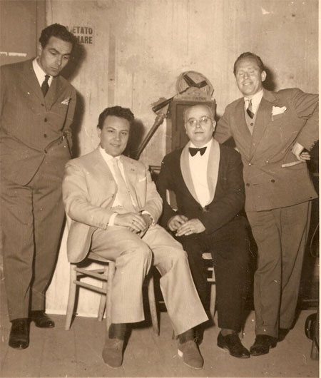 Mario Fenzi con Claudio Villa, Renzo Giacomelli ed il M.ro Onorati.