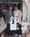 Mauro Milanese con Carlo e la consegna della sua prestigiosa maglia