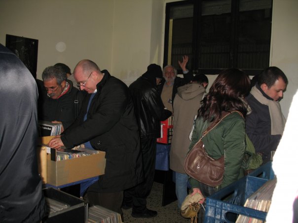 Mostra del disco da collezione a Salerno.
