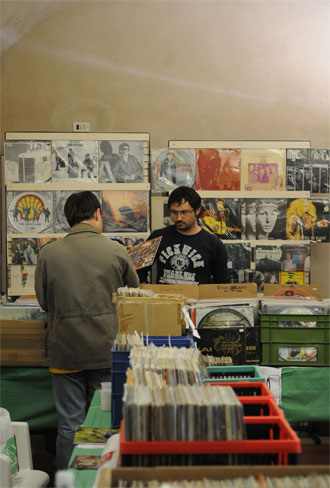 Tantissimi vinili di Bruni alla 2^ Mostra del disco da collezione