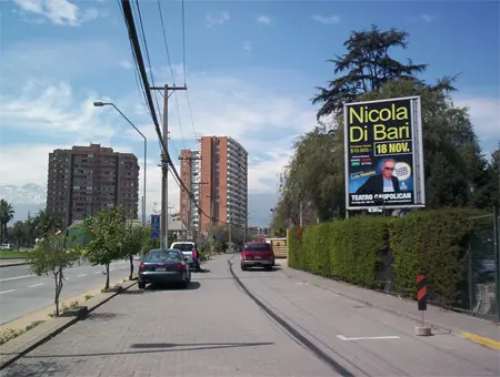 Mega cartelloni pubblicitari per Nicola Di Bari