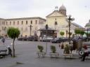 Piazza S.Antonio con lo storico chiosco di gelati