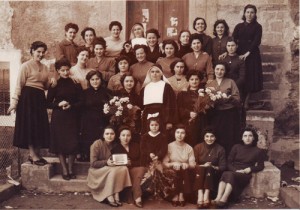 Foto di gruppo di ragazze sanseverinesi.