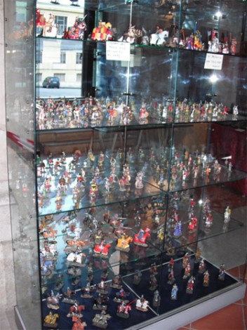 Soldati in miniatura in mostra al Vanvitelli