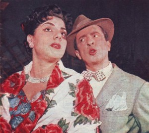 Nino Taranto (Sanguetta) in scena con Luisa Conte (Rachele) con un occhio "abbottato"
