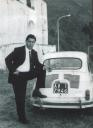 Carminucce ‘o Zi Rafaele accanto alla mitica Fiat ‘600
