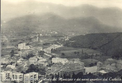 Panorama di Mercato S. Severino "dal Castello"